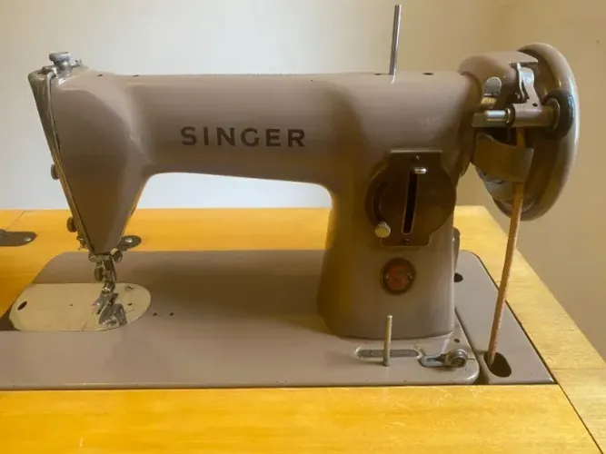 Máquina de costura Singer 15C