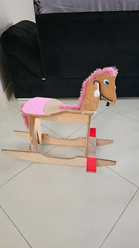 Cavalo de balanco madeira retro