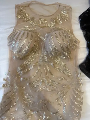 Body em tule com bordado e com glitter dourado e preto