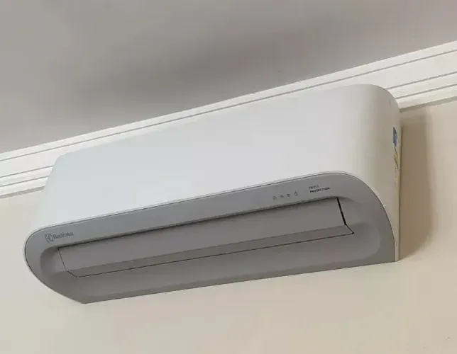 Ar Condicionado Split Hi Wall  Electrolux branco 12000 Btus Frio 220V (Compra no site)