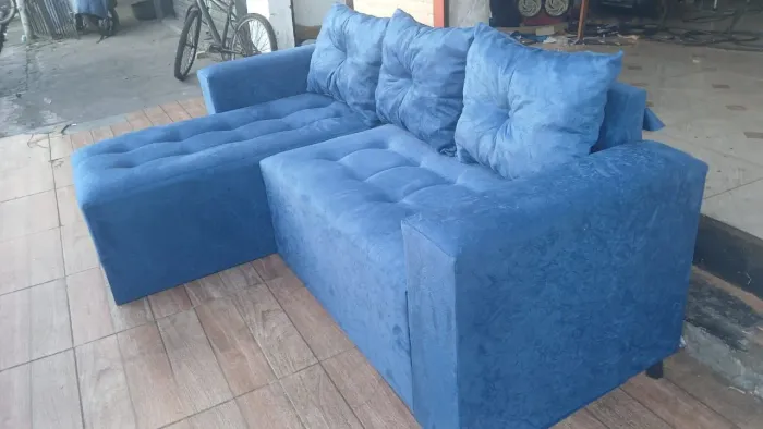 Sofá de canto azul confortável e elegante sheiser de 3 luga