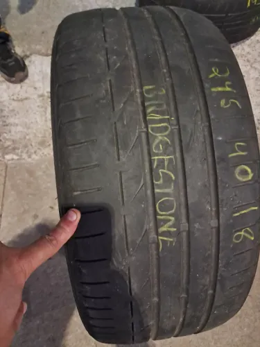 Pneu Bridgestone 245 40 18 Bmw usado