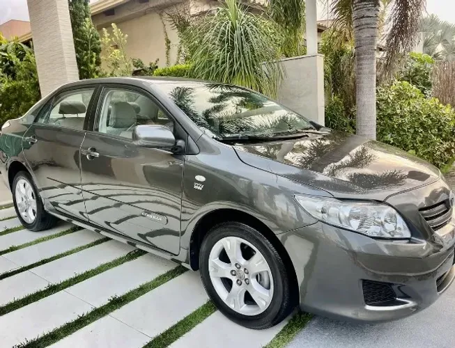 Toyota Corolla GLI 1.8 Flex 16V Aut. 2011