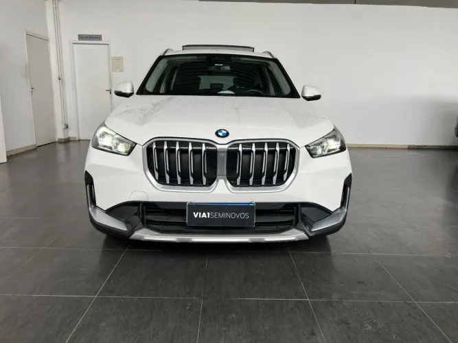 BMW X1 S20I X LINE CARRO EM ESTADO DE ZERO.
