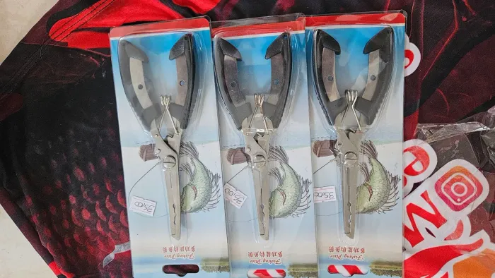 Alicate de Pesca Multifuncional com Cortador de Linha