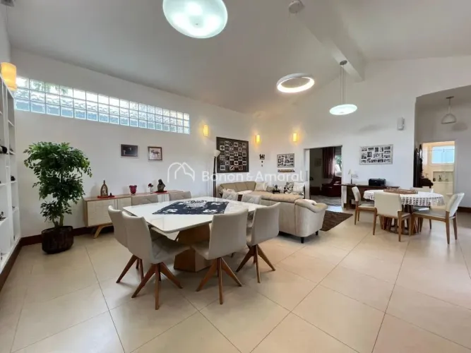 Casa à Venda com Elevador no Condomínio Okinawa - Paulínia/SP