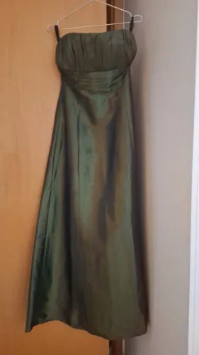 Vestido de gala, especial para madrinha em festa de casamento