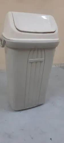 Lixeira para Cozinha - Usada