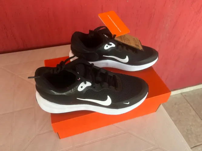 Tênis Nike Original Novo 35