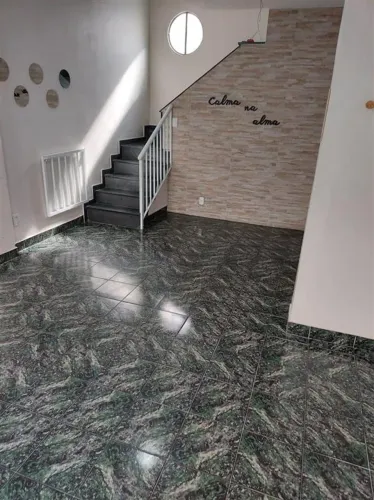 Casa 3 quartos, sendo 2 suítes
