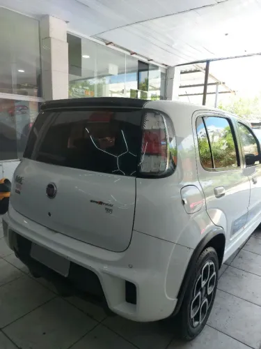 Fiat Uno Sporting Dualogic 1.4 EVO Flex 8V 4P 2016