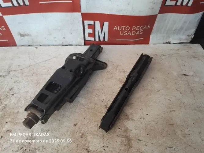 Kit macaco chave de roda Ford Fiesta SD 1.6 Rocam 2005