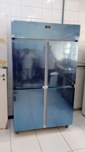 Geladeira industrial resfriados 4 portas Refrimate pronta entrega - Marcos