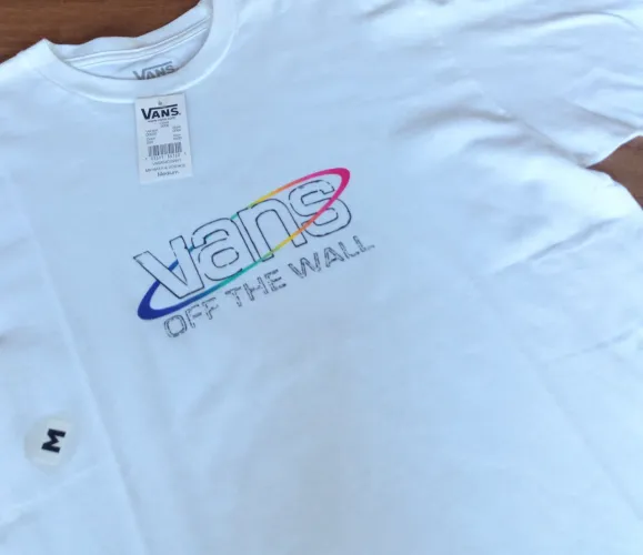 Camiseta Vans Off The Wall