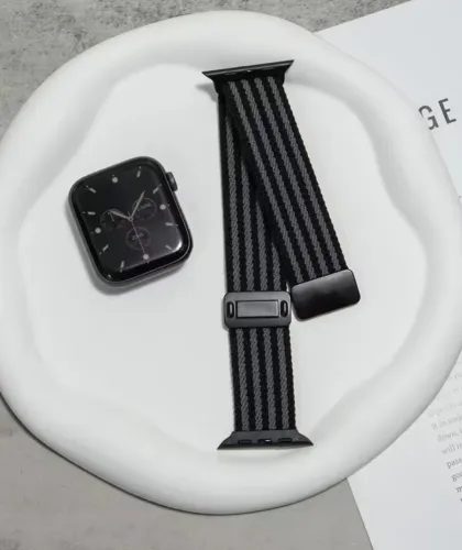 Pulseira pra AppleWatch com encaixe magnético 42 a 49mm