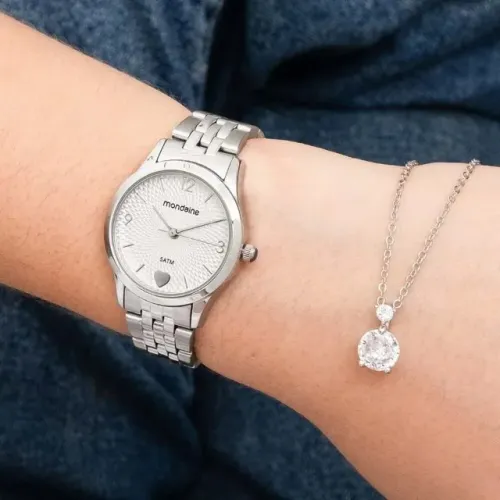 Relógio Feminino Mondaine Prata 32795L0MKNE2K1 - Aço Inox, 5 ATM, Caixa 2,7 cm