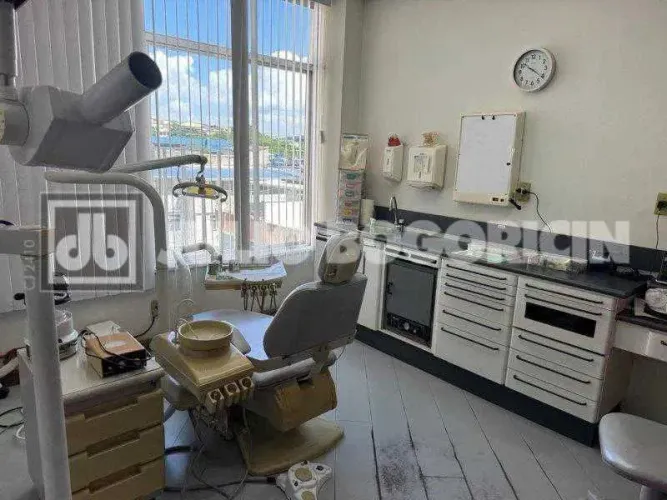 Ilha do Governador - Portuguesa - VENDA - Sala Comercial - Vaga de Garagem - JBI701227