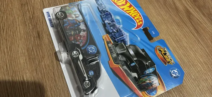 Hot Wheels Hype Hauler DC Comics