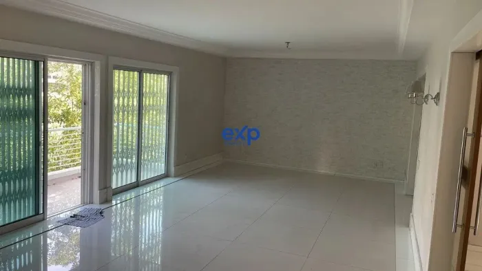 casa em condominio - 1060mts 04 dorm 03 suites - JD VITORIA REGIA