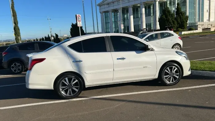Nissan Versa SL 1.6 16V Flexstart 4P Aut. 2019