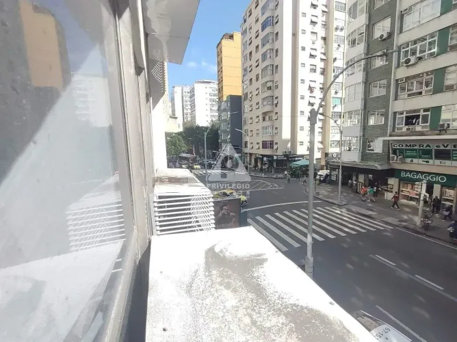 SALA COMERCIAL DIVIDIDA EM COPACABANA