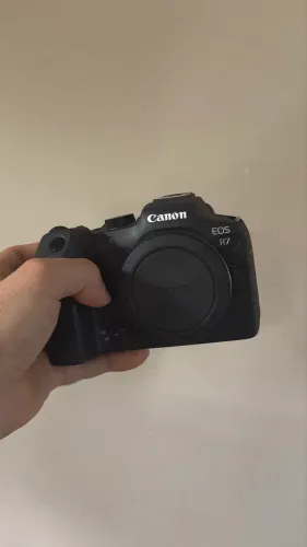CÂNON R7 (menos de mil clicks)