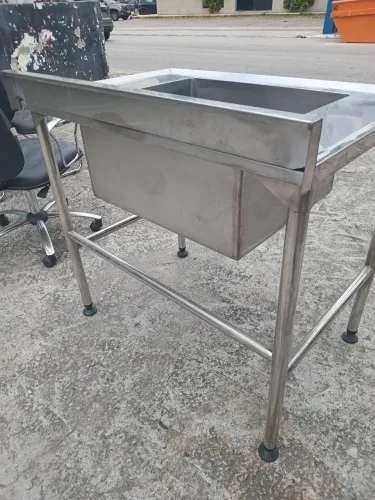 Pia ou tanque industrial inox semi novo 1 metro por 70 cm