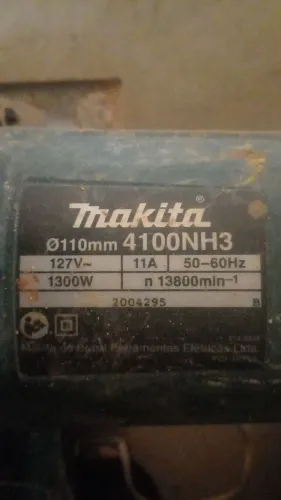 Vende se ferramenta