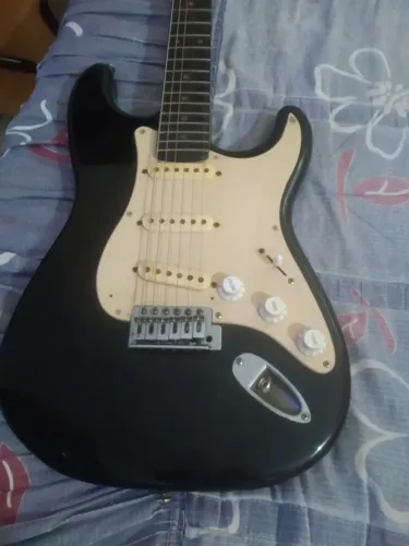Guitarra squier fender