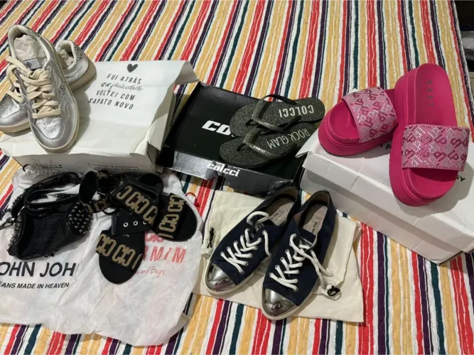 Kit n 35 com 2 tênis ( um deles é miu miu ), 1 sandália , 1 tamanco, 1 chinelo e 1 bolsa