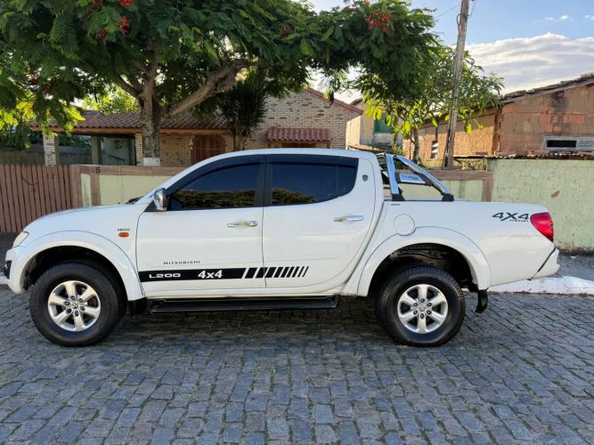 Imagem de Mitsubishi L200 Triton HPE 3.2 CD TB Int.diesel AUT 2012
