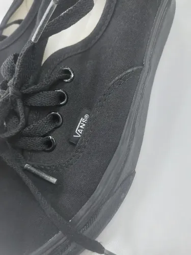 Vans Black Lowpro