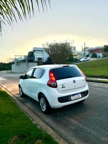 Fiat Palio Essence 1.6 Flex 16V 5P 2013