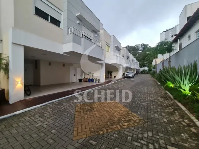 Casa em condomínio para locação com 04 suítes no bairro Alto da Boa Vista- SP