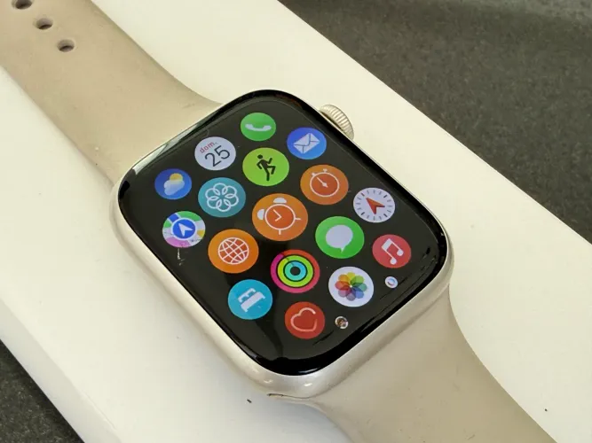 Relógio Apple iWatch 8 45 mm Aluminium GPS