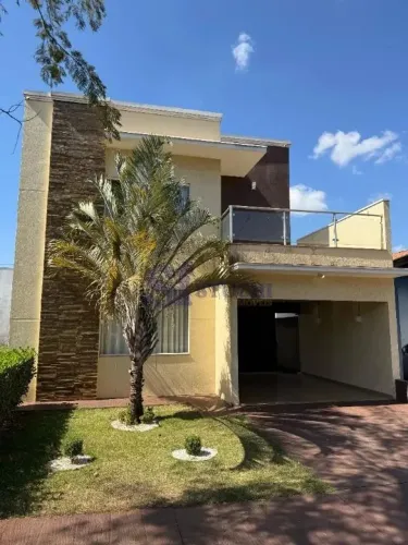 Casa a Venda no Condomínio Alvorada