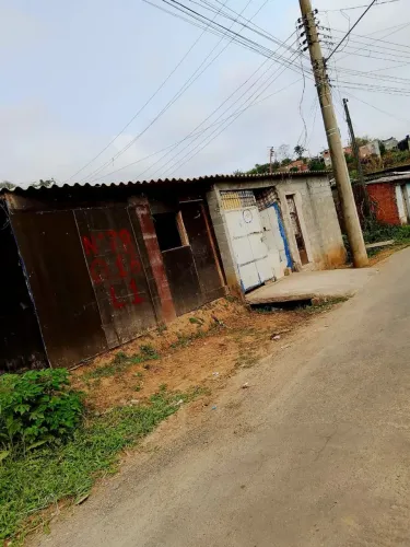 Venda-se esta casa