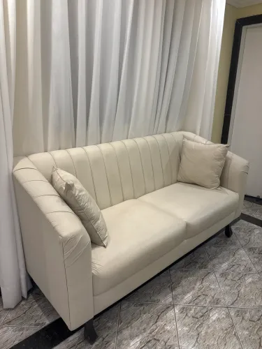 Sofá 2 lugares