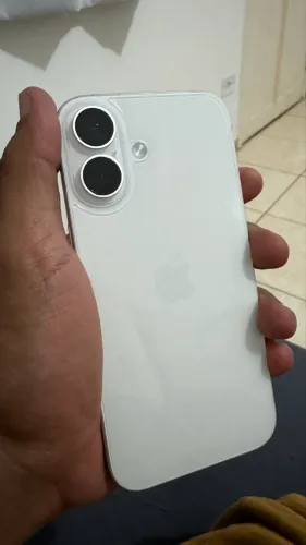 iPhone 16