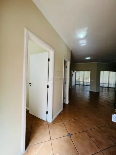 CASA 03 QUARTOS EM CONDOMÍNIO DE ALTO PADRÃO COM LAZER COMPLETO