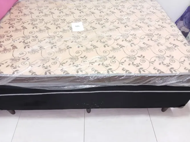 Cama de casal box + colchão + cabeceira rosa