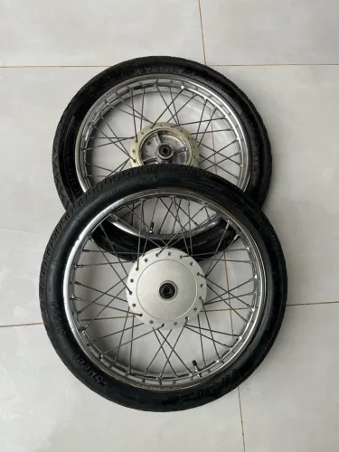 Rodas da cg 150 a tambor, vai com pneus, relação