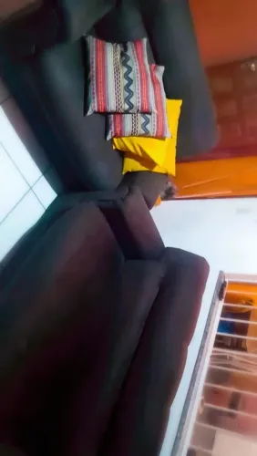 Vendo sofá de 2 e o outro de 3 lugares 
