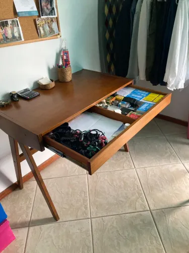 Escrivaninha em madeira Mid Century