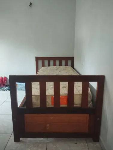 Uma Cama de Solteiro