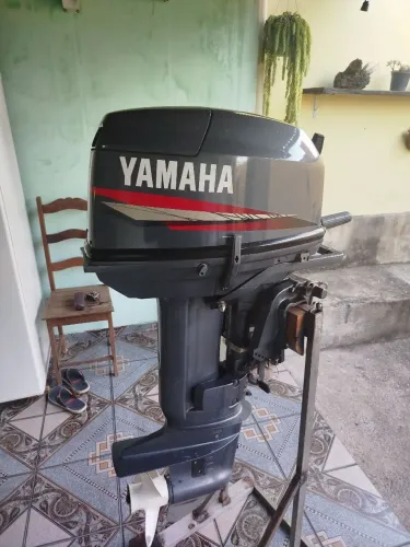 Motor Yamaha 25 HP