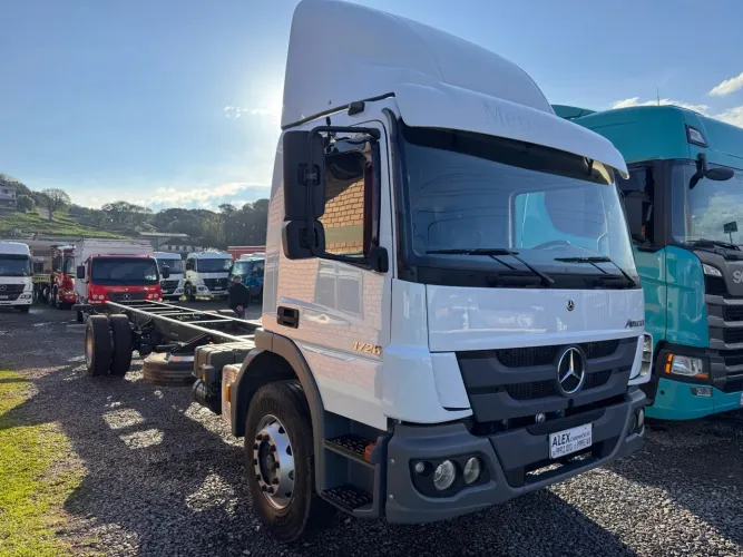 Atego 1726 ano 2022