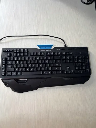 Teclado Logitech G910