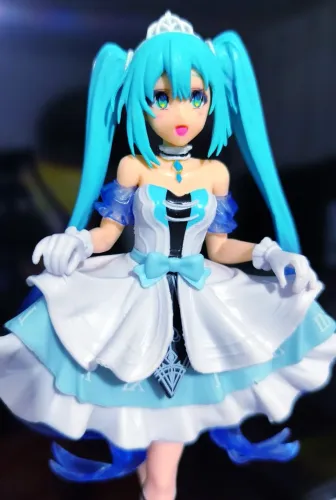 Boneca Hatsune Miku Wonderland Cinderella