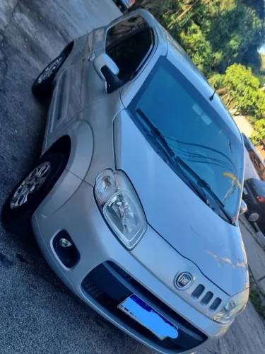 Fiat Uno Attractive 1.4 EVO Fire Flex 8V 2P 2012